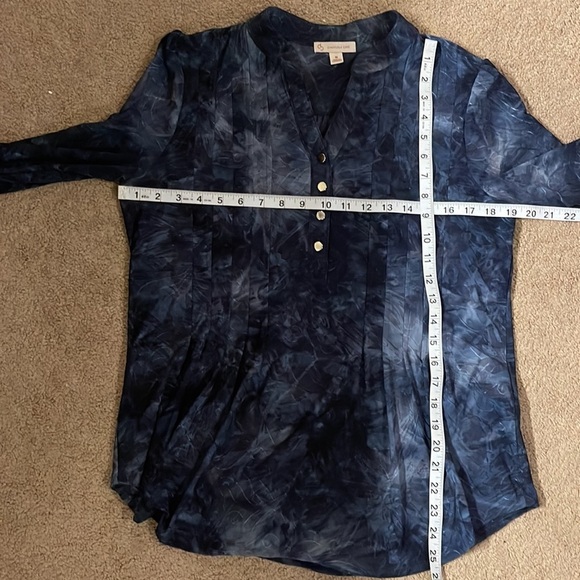 Women’s Established 1962 Textured Tie Dye Blouse Size Medium - Picture 5 of 8